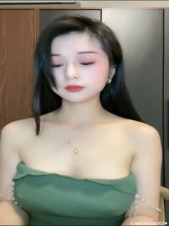 #七月 高颜值白皙皮肤极品女神,裸舞诱惑