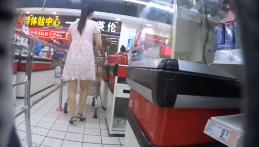 @20205994050 用户上传:菜市场近距离抄底少妇内裤