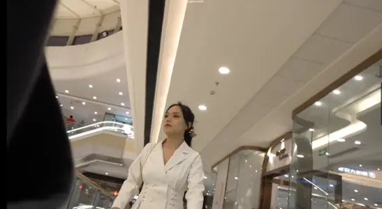 @20208025299 用户上传:商场抄底漂亮少妇裙底