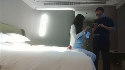 178长腿车模,疫情缺钱下海兼职,温柔妩媚真女神,后入啪啪乳浪翻滚